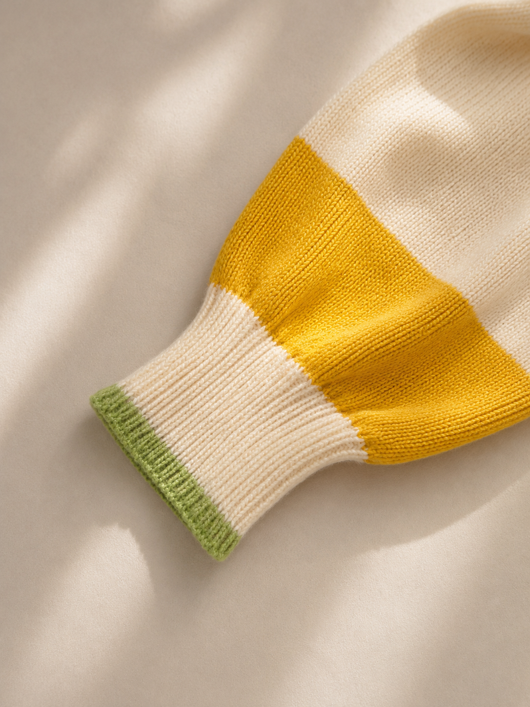 Cute Daisy & Bee Knit Cardigan - Cottagecore / Summer Layering
