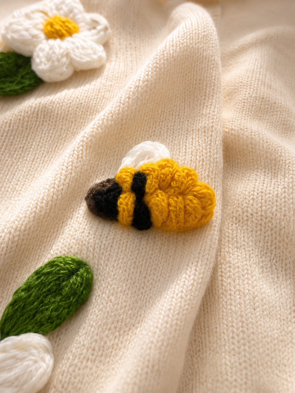 Cute Daisy & Bee Knit Cardigan - Cottagecore / Summer Layering