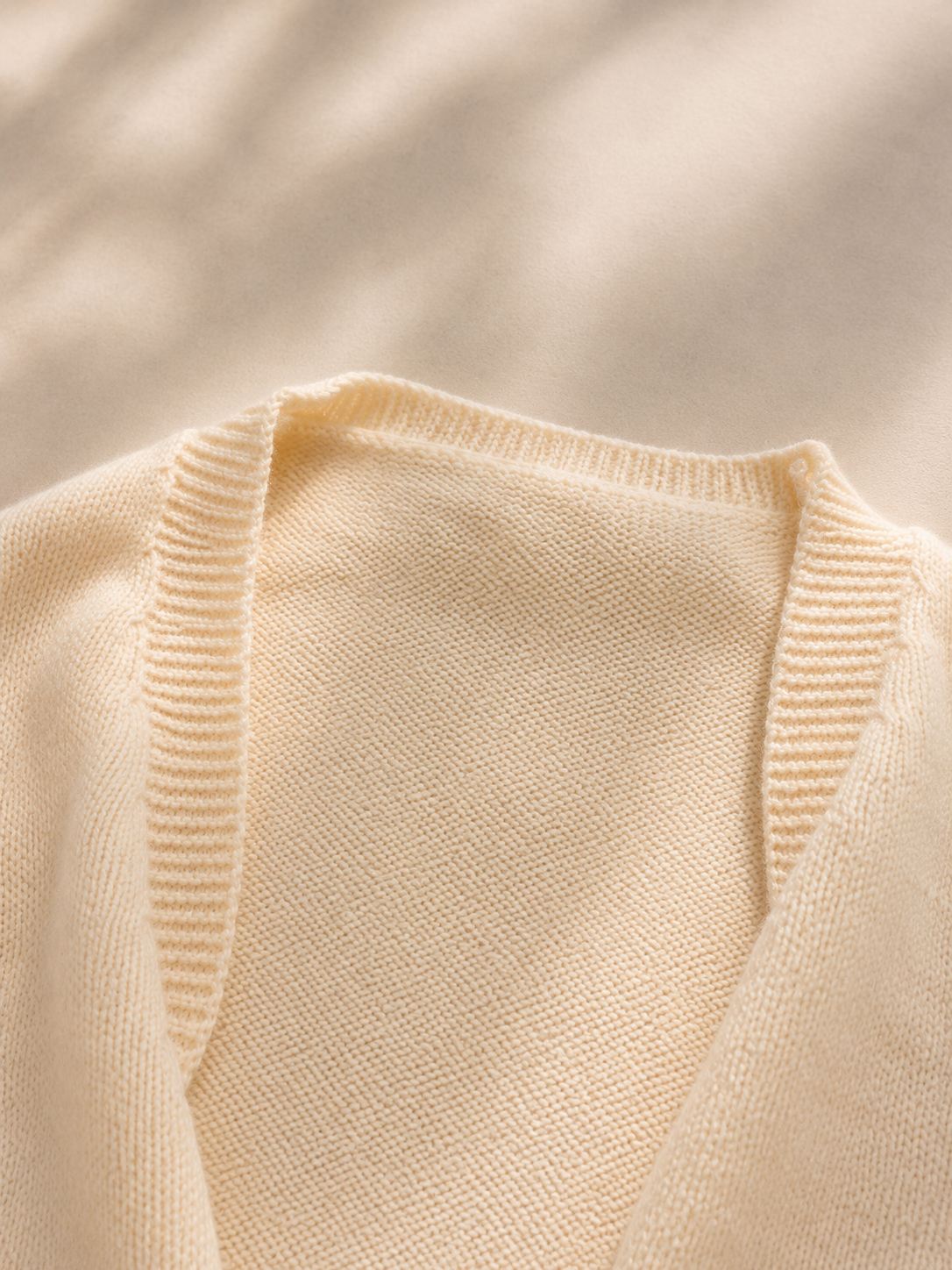 Cute Daisy & Bee Knit Cardigan - Cottagecore / Summer Layering